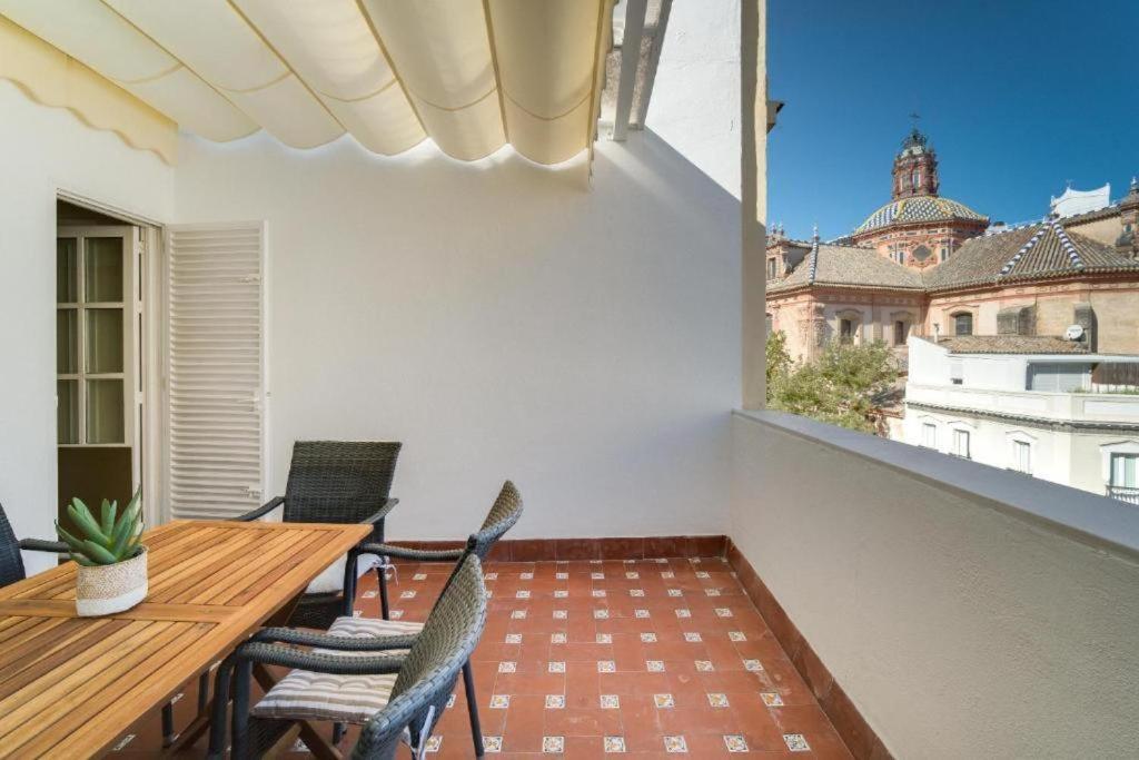 San Pablo Premium Suites Sevilla Exterior foto